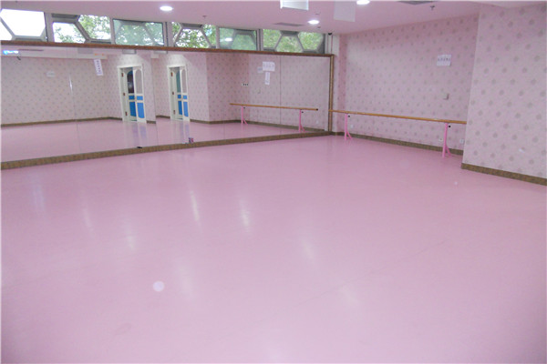 如何鑒定一款舞蹈地膠是否耐用？